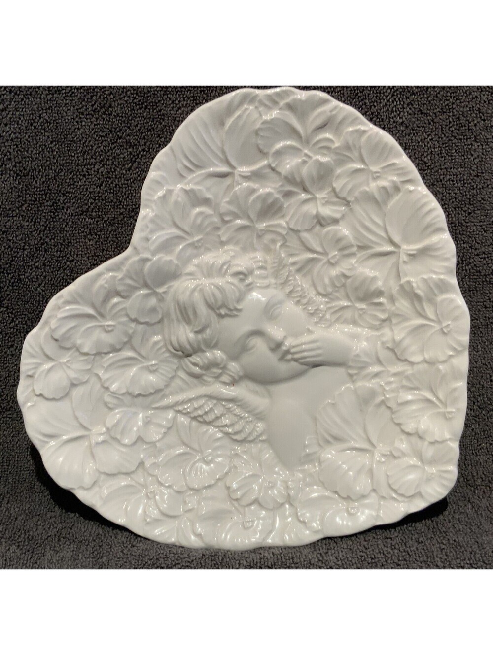 Vintage 1995 Italian Hand Painted Heart Shaped 8.75”W Plate with Cherub/Flowers